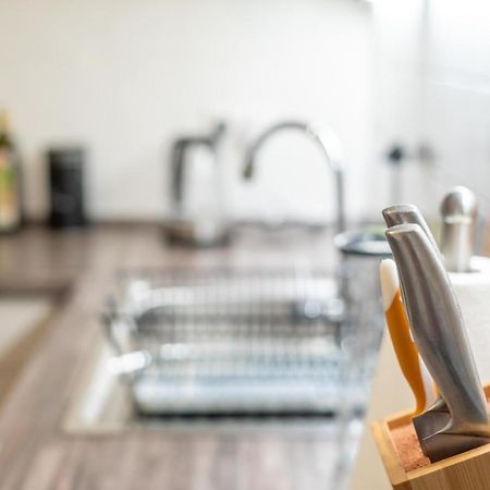 Gemütliche 2-R Wohnung - Netflix&Küche - Zentral Magdeburgo Exterior foto