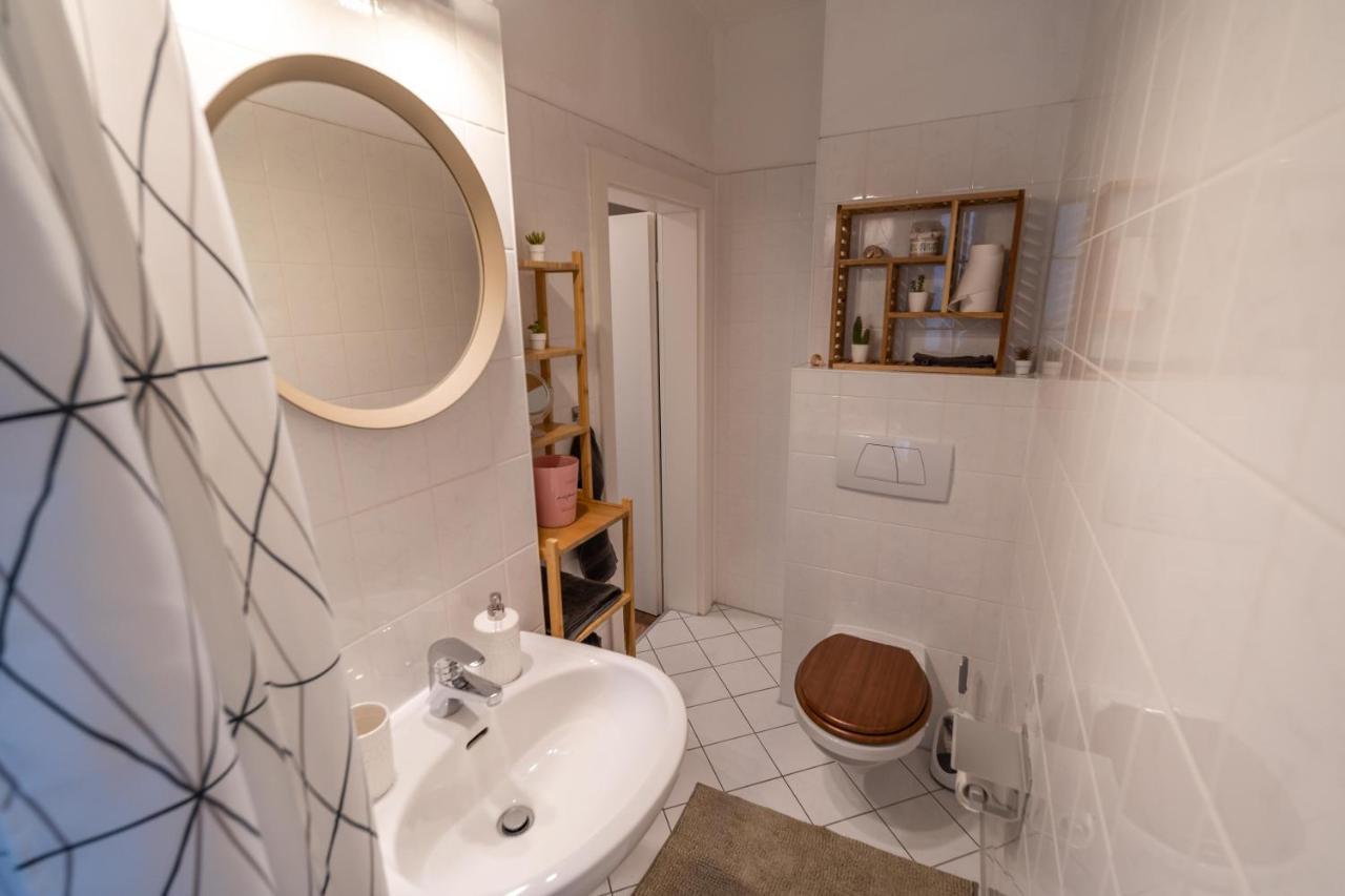 Gemütliche 2-R Wohnung - Netflix&Küche - Zentral Magdeburgo Exterior foto